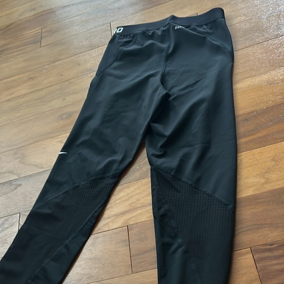 Nike Combat Pro Compression Capri Leggings Size S! - Picture 5 of 5